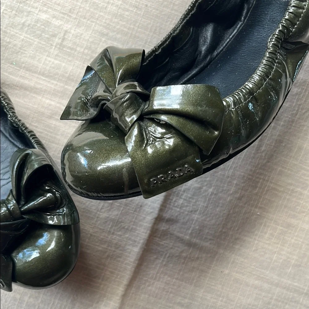Prada Green Flats with Bow Detail - Picture 3 of 11